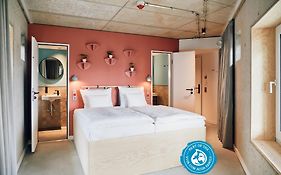 Villa Viva - ein Haus das Brunnen baut